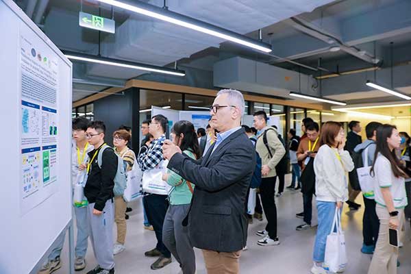 霍尔斯受邀参加首届农业与植物合成生物学国际研讨会 霍尔斯受邀参加首届农业与植物合成生物学国际研讨会